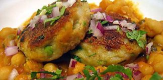 Best Chaat And Aloo Tikki Corners In Delhi Aloo Tikki Chaat Delhi