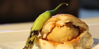 9 Reasons Why “Pav” Is Staple Food Item And So Famous In Mumbai Vada pav In Mumbai