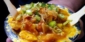 These Places Have Best Of Delhi’s Kachoris And Samosas Jung Bahadur Kachori Wala