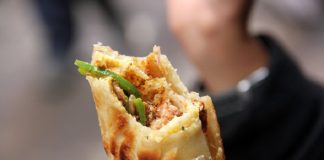 Roll Fever in Kolkata – Explore the Top 4 Hot Kathi Rolls
