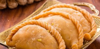 Top 10 Sweet Shops To Buy Best Gujiyas For Holi In Delhi Bhikharam Chandmal