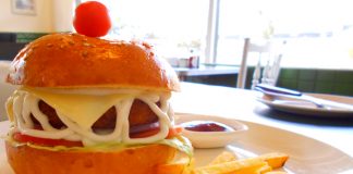 Review: Cafe Monza At Kharghar Serves Amazing BBQ Chicken Pizza In Navi Mumbai Soy and Veggie Burger