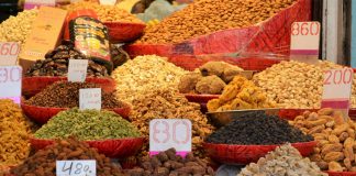 Buy Best Spices In Delhi & Other Goodies At Khari Baoli Spice Market