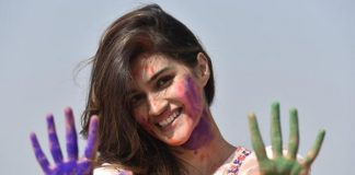 7 Safe Ways To A Blissful Holi Use Natural And Herbal Colours