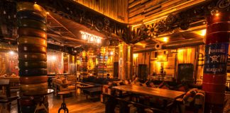 Head To Connaught Place To Experience The Nightlife Excitement Of Delhi Connaught Place