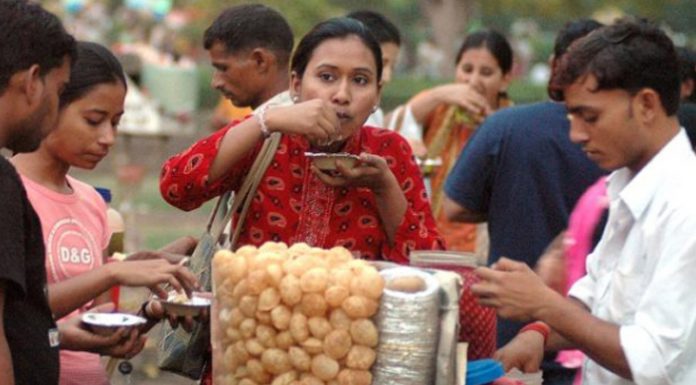 10 Best Puchka Places In Kolkata Ganesh Talkies Crossing