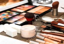 Five Tricks For Makeup Can Make You Look Perfect At Workplace makeup for workplace