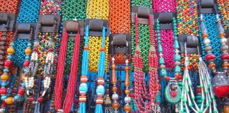 Ladies! Must Visit To Sarojini Nagar Market For Thrift Shopping