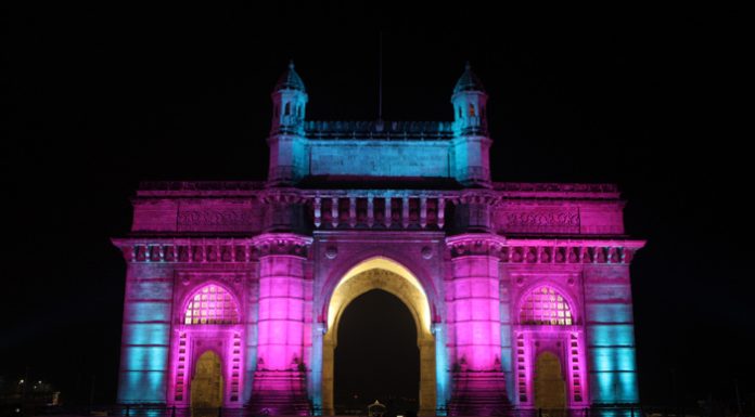 Must Visit Gateway Of India When In Mumbai The Gate Way Of India