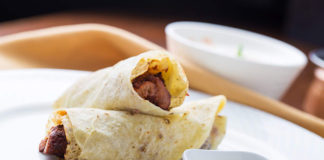 Broke? Here Are 6 Perfect Places In Delhi For Those Month-End Dates Khan Chacha